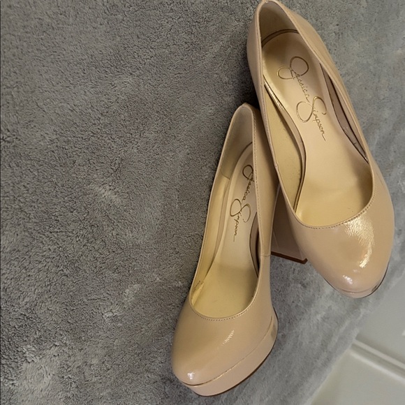 Jessica Simpson Pumps - Picture 2 of 3